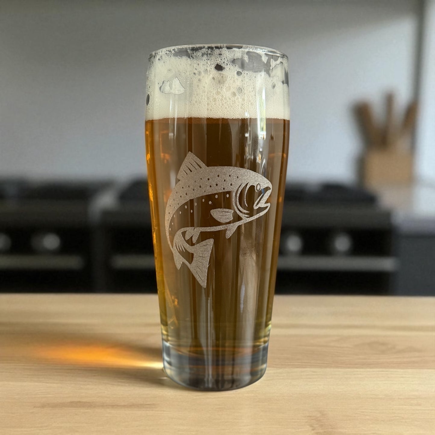 Personalisiertes Bierglas zum Geburtstag mit Laser Gravur