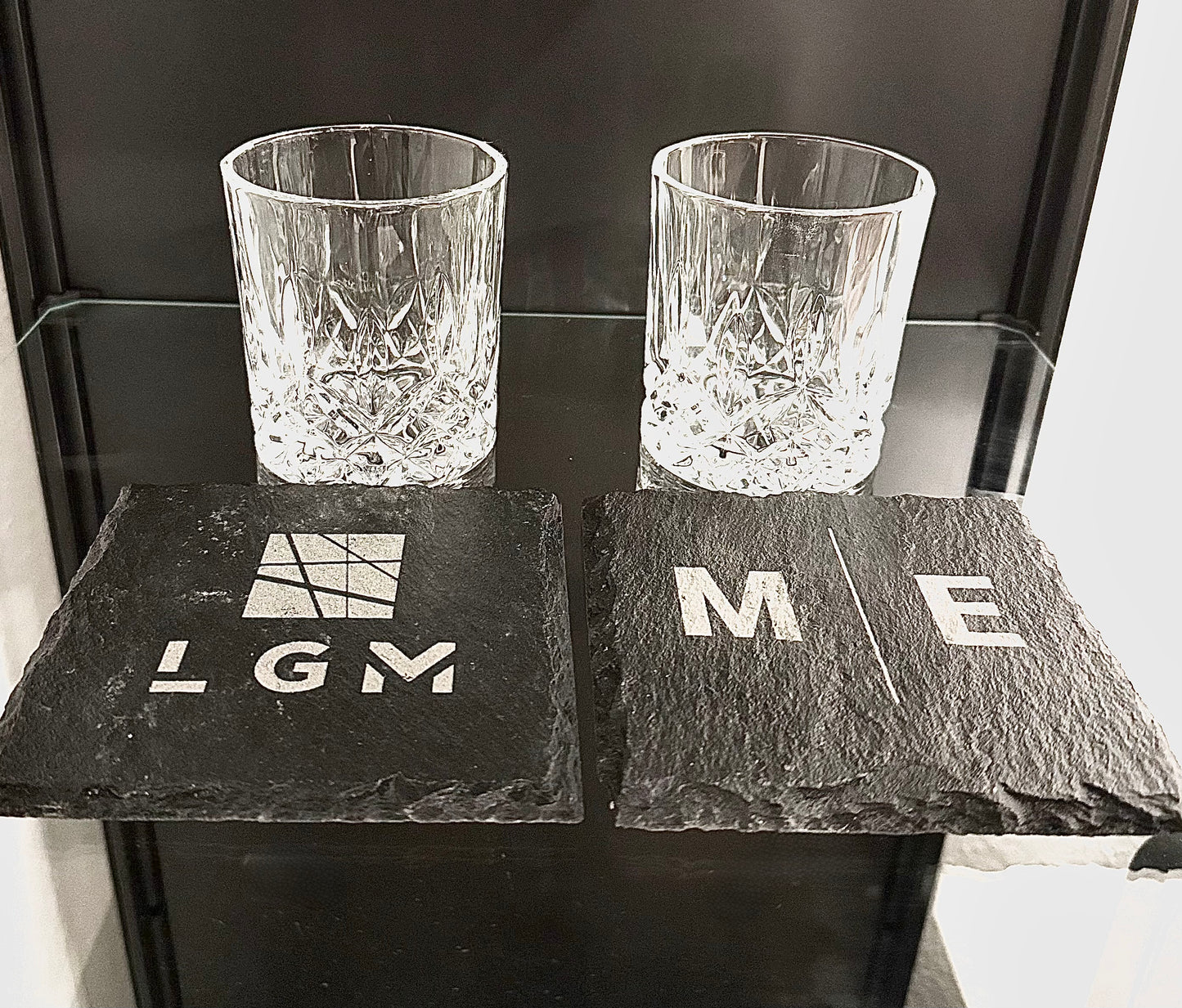 Personalisierte Untersetzer aus Schiefer mit Laser Gravur (Set 2 Stk)