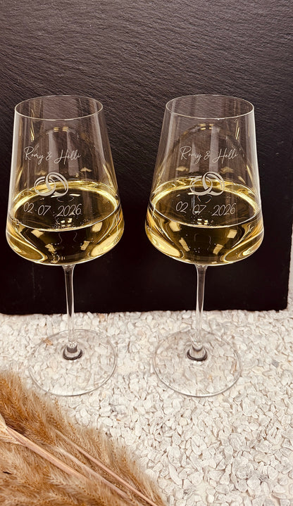 Personalisierte Weißweingläser elegantes Design, mit Holzkiste
