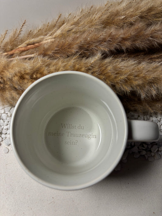 Personalisierte Tasse auf dem Boden graviert - mit/ ohne Henkel