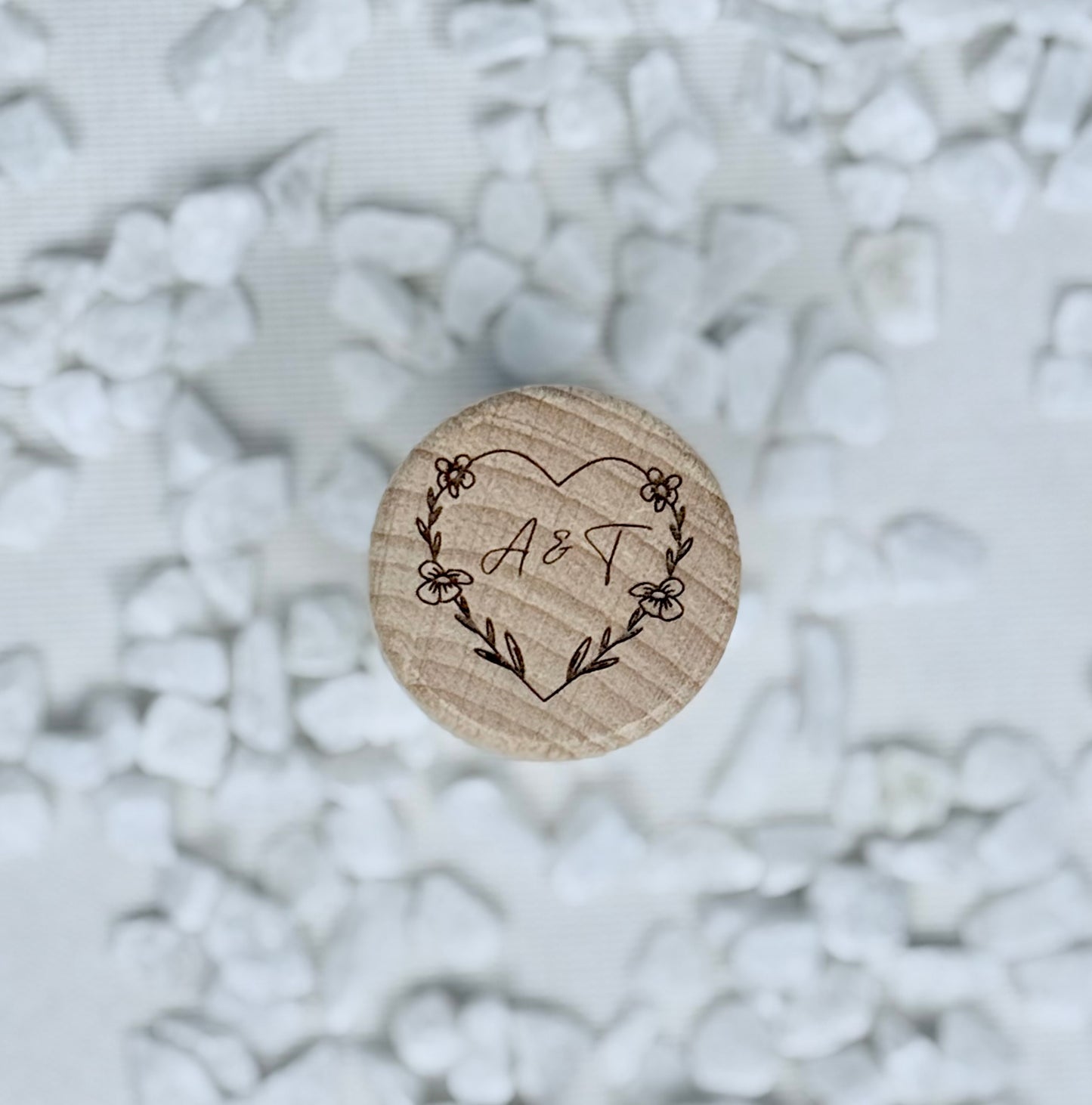 Personalisierter Weinkorken mit Gravur – Individueller Flaschenverschluss aus Holz