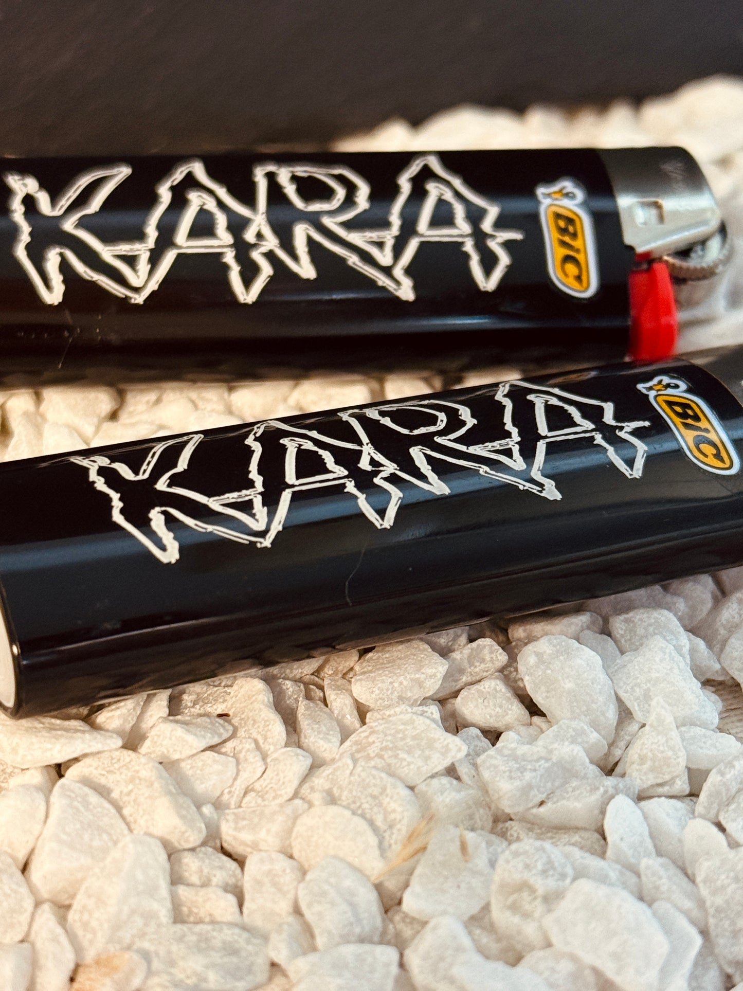 Personalisiertes Feuerzeug mit individueller Lasergravur