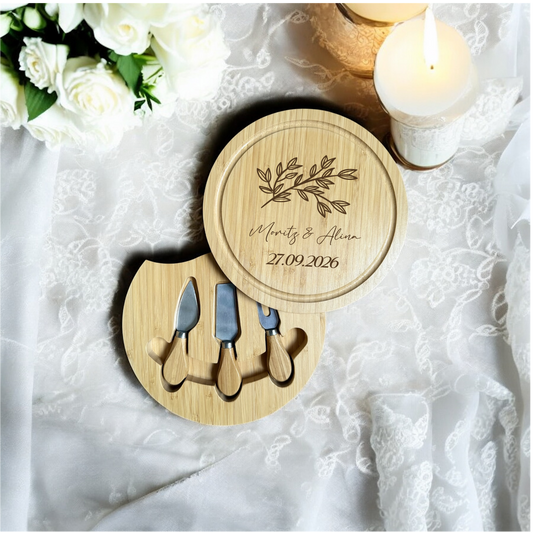 Personalisierte Käseplatte aus Bambus mit Besteck – Perfekt für Hochzeiten & Geschenke