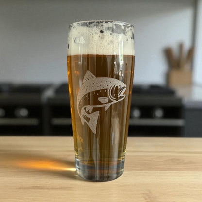 Personalisiertes Bierglas zum Geburtstag mit Laser Gravur